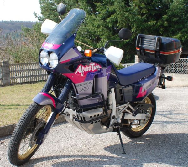 XRV750